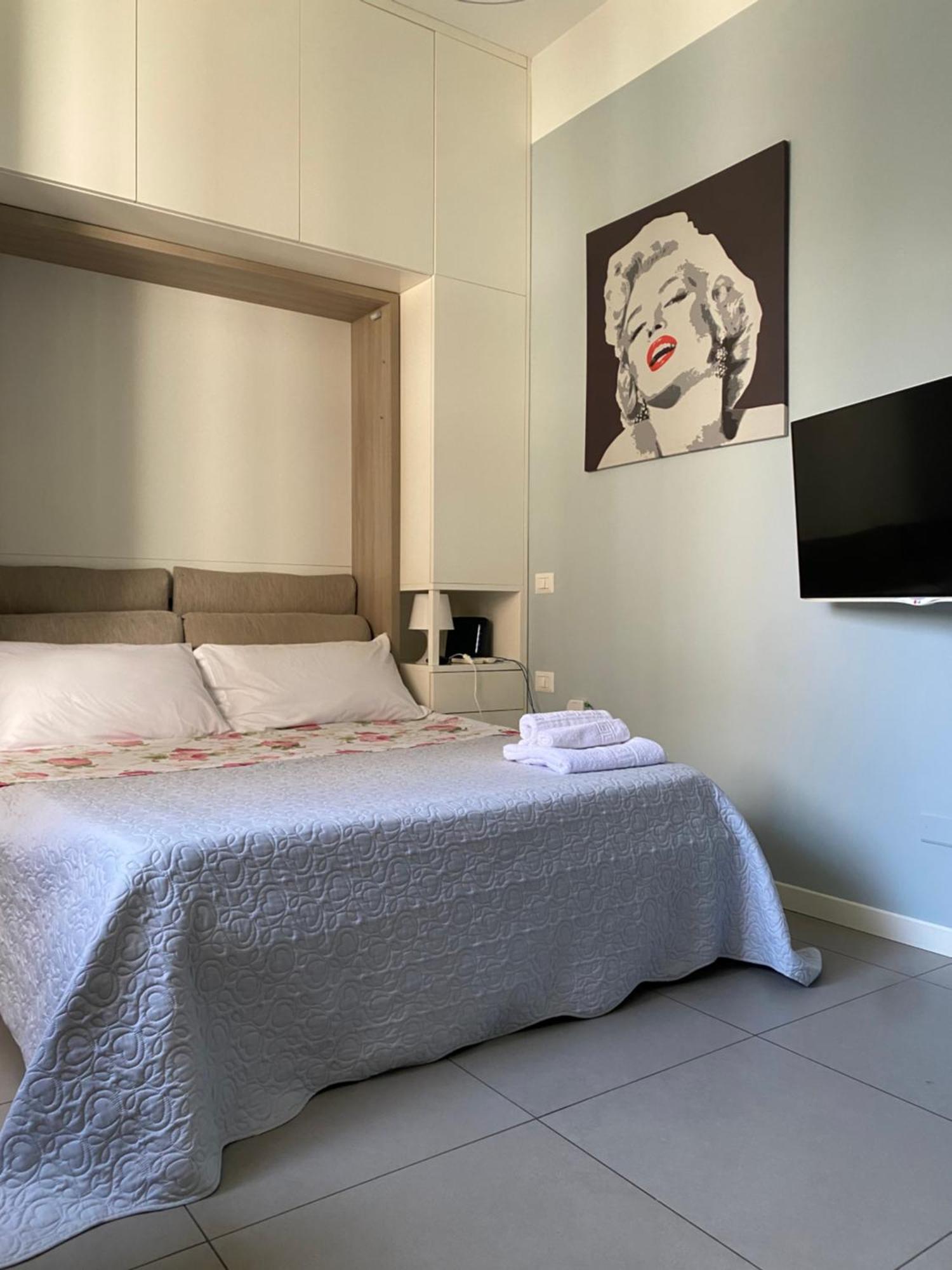 Boutique Home Duomo E Universita Bocconi มิลาน ภายนอก รูปภาพ