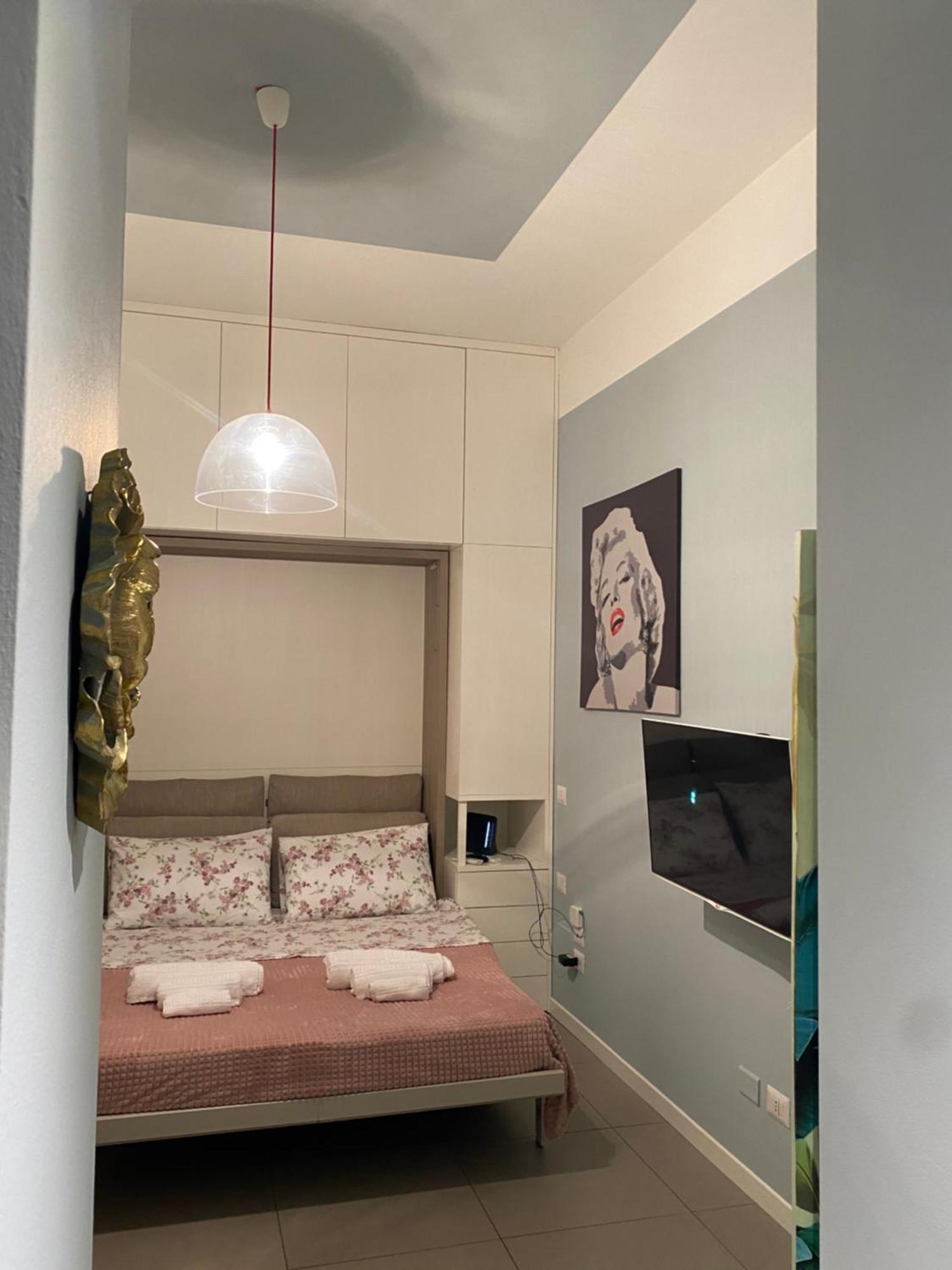 Boutique Home Duomo E Universita Bocconi มิลาน ภายนอก รูปภาพ